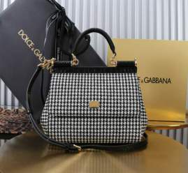 Picture of Dolce Gabbana Handbags _SKUfw181212388fw